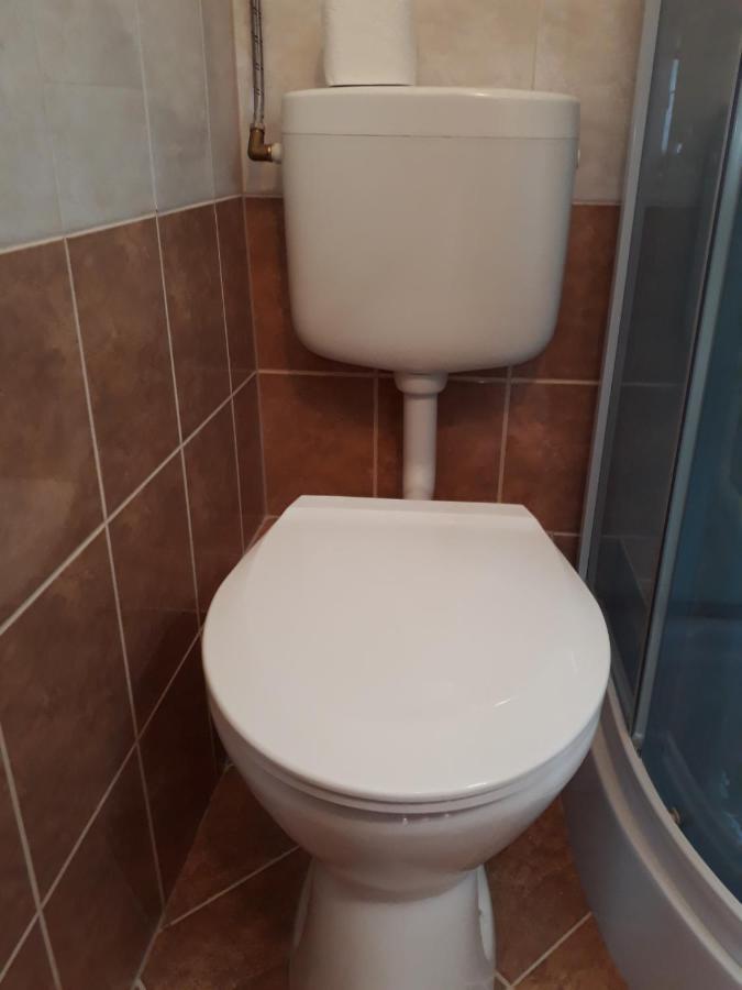 Piac Utcai Apartman Debrecen Esterno foto
