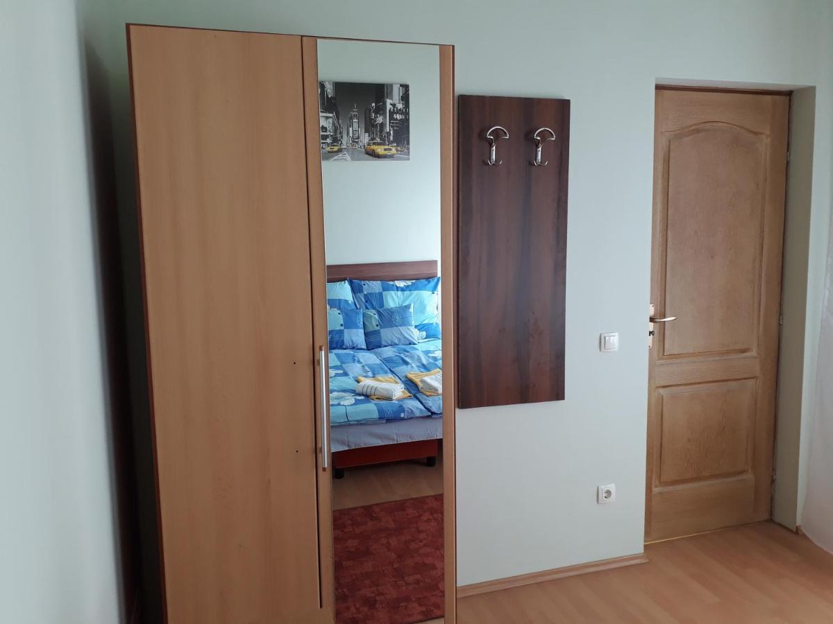 Piac Utcai Apartman Debrecen Esterno foto